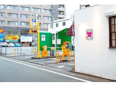 隣の天神町パーキングをご利用で駐車券をお渡しいたします☆