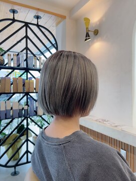 ザイエロー(THE YELLOW) グレージュボブ