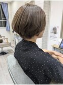 誰にでも似合わせやすい《ショートボブ》