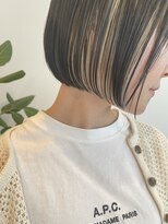 サクラ オモテサンドウ(SAKURA)&nbsp;ショートボブ×ブリーチを使ったインナーカラー☆ショート/ボブ