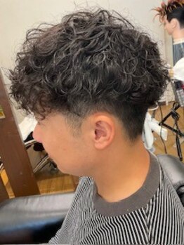 髪質やダメージに合わせ、イメージ共有して施術をいたします◇丁寧なカウンセリングで確認しながらカット◎