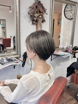 ヘアメイク アンフィ(amphi) ハイライトショート..~*＊.