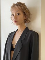 シーカ(siika) こなれミディ/ハイトーンカラー/ミルクティーカラー