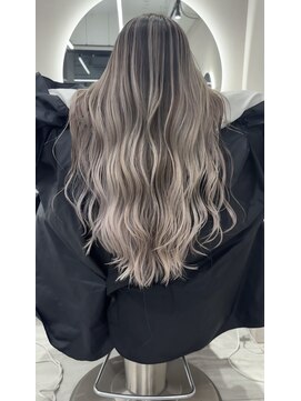 サロウィン 那覇店(SALOWIN) グレージュバレイヤージュカラー