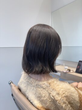 カルム 天神大名(calme) 【calme】スモーキーブラウン ダークシルバー レイヤーボブ