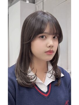 ウィーニード 名古屋(WENEED) ミディアムレイヤー