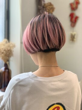 ラッシュグラス(Rush grass) ピンクハイライト丸みボブ