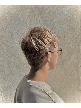 カスミ 霞(KASUMI) 柔らかツヤなハイトーンベージュ。　20代/30代/大学生/イルミナ