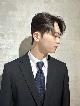 ルアウアオ(LUAU Ao) 《北斗》ダウンパーマ☆韓国スーツヘア/Instagram - @hokutooo16