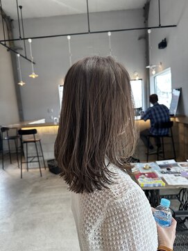 ソーコ(SOKO) レイヤー×グレージュ