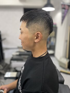 ダックス(DACHS) フェードカット