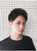 黒髪アップバングビジネスベリーショート