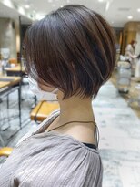 アフロート トウキョウ(AFLOAT TOKYO)&nbsp;前下がりひし形ショートボブ30代40代50代くびれヘア丸顔面長銀座