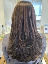 ロカ バイ ティアトロ ヘア サロン(ROCA by teatro hair salon)&nbsp;ベージュカラー ロング レイヤーカット ワンカール 20代