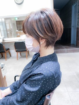 ネオリーブ クタ 町田店(Neolive kuta) 大人ショート×マッシュ【町田、町田駅211022】