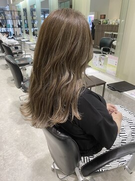 リー 尼崎(Lee) ミルクティーグレージュ