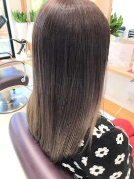 メタ(META) セピアグレージュ色のツヤ髪☆