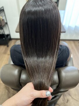 ベルスタ(BELSTA) 佐藤カラー冬艶ブラウン［千葉旭市/髪質改善/ベージュカラー］