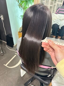 ドワーフ(DWARF) アッシュグレー&髪質改善ストレート