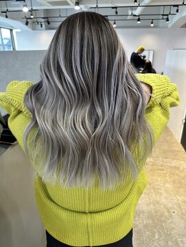 メリー オオサカ(Merly Osaka) 色落ちも綺麗な寒色バレイヤージュ_contrast gray_