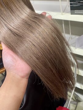 ドレス(Dress) 艶髪ストレートカット/ベージュ