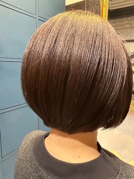 ヘッドルーム ディスティネーション(Head Room Distination) 艶髪まとまりショートボブ