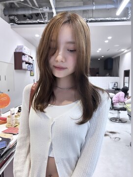 ルックアット(Look at) 【Lookat】ミディアムレイヤーカット似合わせカット大人ガーリー