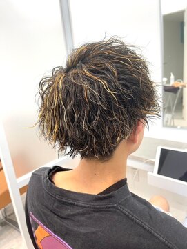 ロミーオム 本厚木(ROMMY. Homme) 波巻きツイストスパイラルパーマハイライトメッシュ