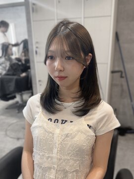 ベル(BEL) 【韓国風】20代、30代◎薄め前髪内巻きミディアムレイヤー