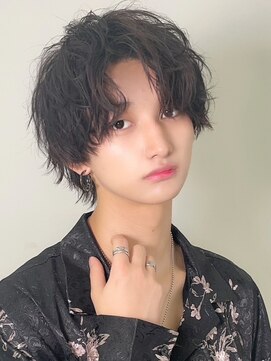 リア 原宿(Rea) センターパートウルフ