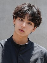 フィフスパーク(fifth PARK)&nbsp;センターパートとも相性の良い自然な動きのルーズパーマ