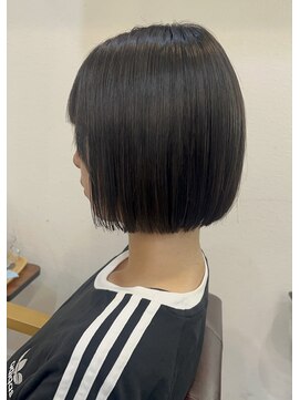 アンジョ(Anjo) すとんとまとまる切りっぱなしミニボブ