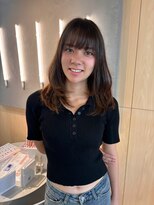 シダ(sida SAIIN)&nbsp;20代30代ミディアムレイヤー暗めカラー