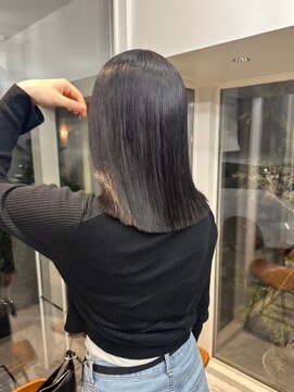 ロマリア ヒルズ 表参道 原宿(Lomalia HILLS) LomaliaHILLS暗めカラー切りっぱなしボブ