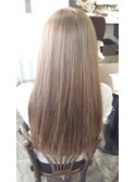 ホワイティーアッシュ【岡山東口ヘアカラー・カラフルパレット】
