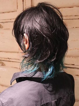 ロリム(RorriM) ウルフカット　グラデーションカラー　グリーン　ダブルカラー