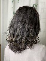 リトル(Re:tle)&nbsp;【河野有希】白髪ぼかしのグレージュカラー