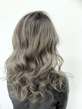 トリニティ(trinity) グレージュ/ハイライトカラー/外国人風カラー/バレイヤージュ