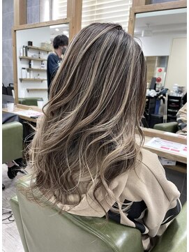 ジゼル(gisele) (稲毛)ベージュ系バレイヤージュ