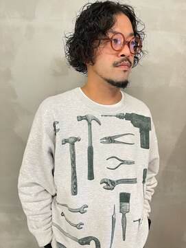 ウェウェ(wewe) 2ブロック/センターパート/スパイラルパーマ/メンズパーマ