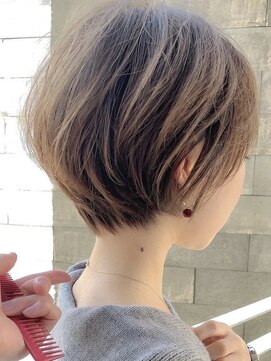 アイドットプラス 表参道(i.+omotesando) かきあげ前髪小顔まわりつや髪骨格補正丸みショートボブヘア