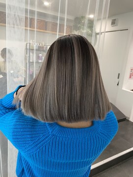 カラ ヘアーサロン(Kala Hair Salon) ハイライトバレイヤージュダブルカラーケアブリーチ20代30代