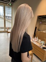 エルム 原宿 表参道(yelm)&nbsp;ブリーチ2回～できるホワイトベージュ