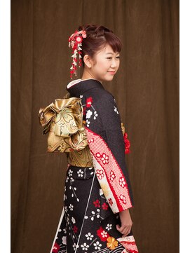 チーモ ハッピー ヘア メイク(CheeMo happy hair make) 女性らしい振袖着付けスタイリング