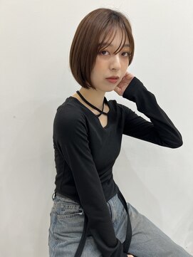 アイユー(ii+U) 抜け感×ツヤ感が旬。こなれショート