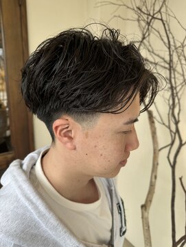 フランジェッタヘアー(Frangetta hair) フェザーパーマ
