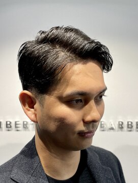 リバティシェアバーバー 銀座(LIBERTY SHARE BARBER) 王道ビジネス七三ツーブロック男前メンズカット/銀座<理容室>