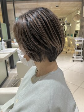 ゼンコー キチジョウジ シェール(ZENKO KICHIJOJI chere) ショートバレイヤージュ/白髪ぼかしバレイヤージュ