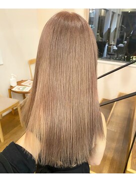 モーブ 代官山(mauve) ブラウンベージュ『代官山』担当 飯村 奎太