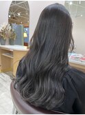 重めロング×アッシュグレージュ